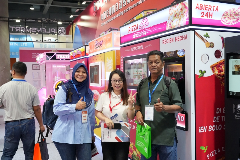 guangzhou-show-recap-iplay-smart-draws-crowds-2.jpg