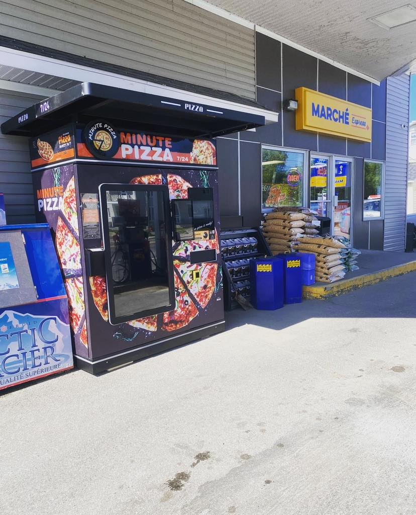 why-are-pizza-vending-machines-so-popular-overseas-3.jpg