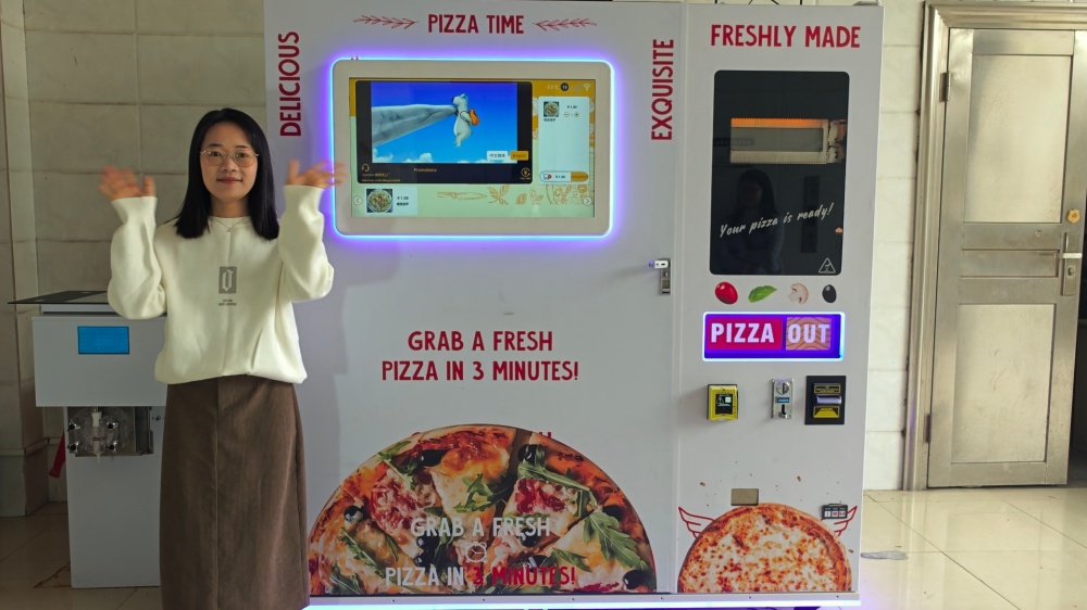 high-tech-pizza-making-a-smart-pizza-machine01.jpg high-tech-pizza-making-a-smart-pizza-machine01.jpg