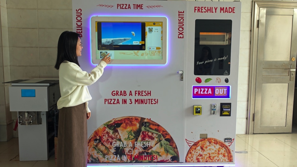 high-tech-pizza-making-a-smart-pizza-machine02.jpg high-tech-pizza-making-a-smart-pizza-machine02.jpg