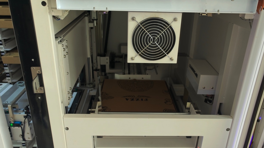 high-tech-pizza-making-a-smart-pizza-machine07.jpg high-tech-pizza-making-a-smart-pizza-machine07.jpg